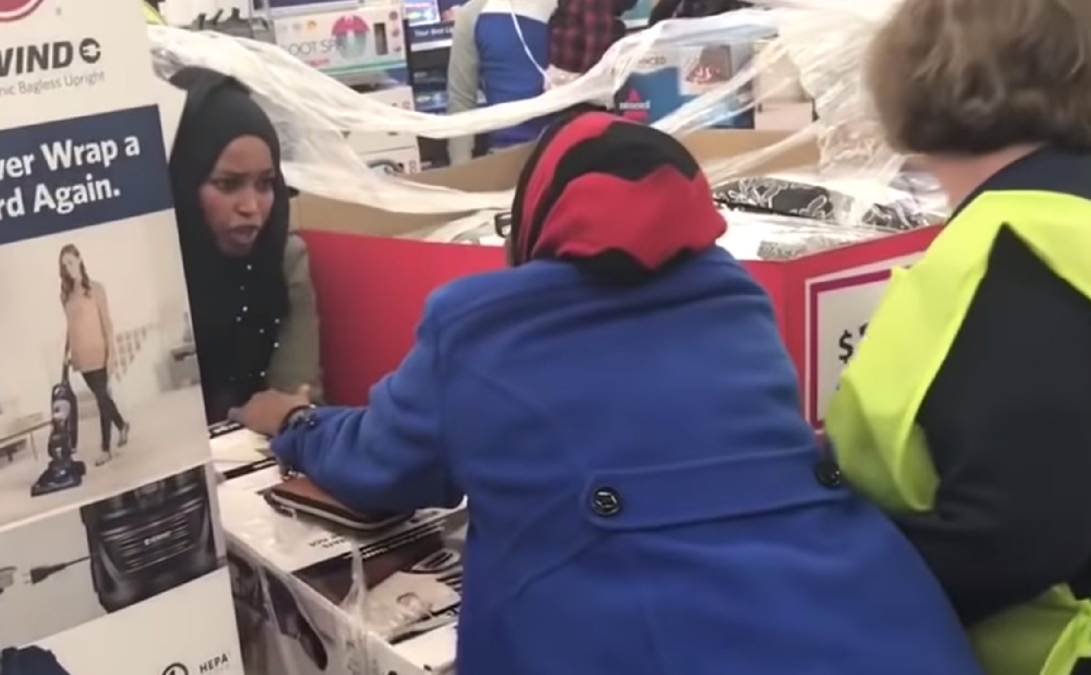 [VIDEO] Black Friday Turns Ugly: Women in Hijabs Fight Over a Cruddy - What Not To Get On Black Friday Cameras