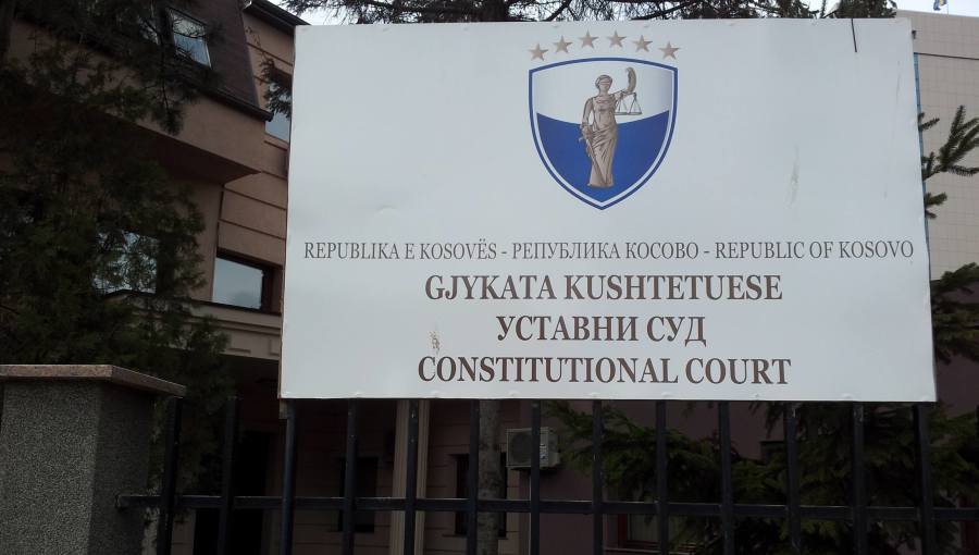 Constitutional Court Suspends Vote on New Kosovo Government