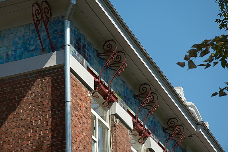 Third Russian Healthcare Worker Accidentally Falls From High Rise Hospital Window After Complaining About Pandemic Working Conditions