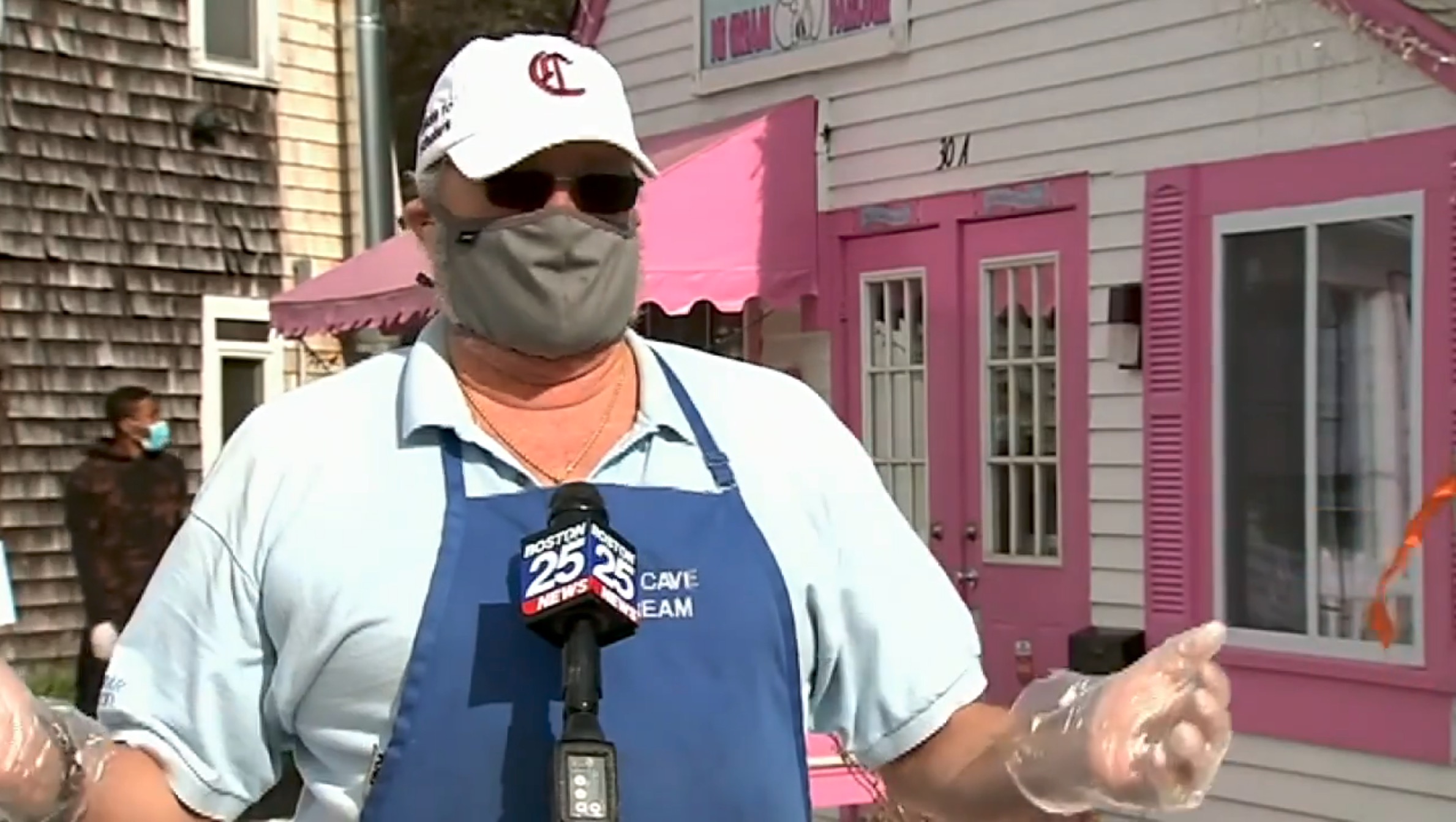 [VIDEO] Ice Cream Shop Owner Closes Down After Reopening — Customers