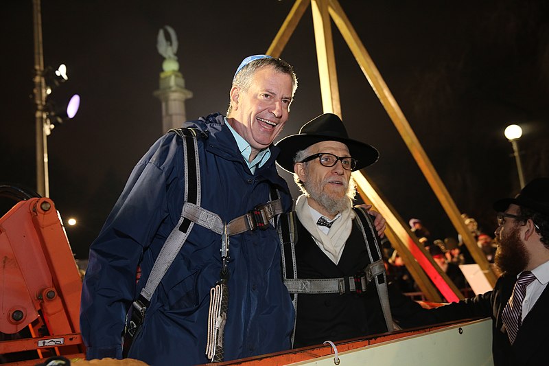 HIGH NOON: de Blasio And The Jewish Community