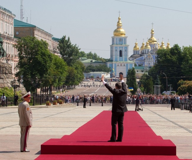 Former Ukrainian President Poroshenko Hospitalized With Chinese Coronavirus