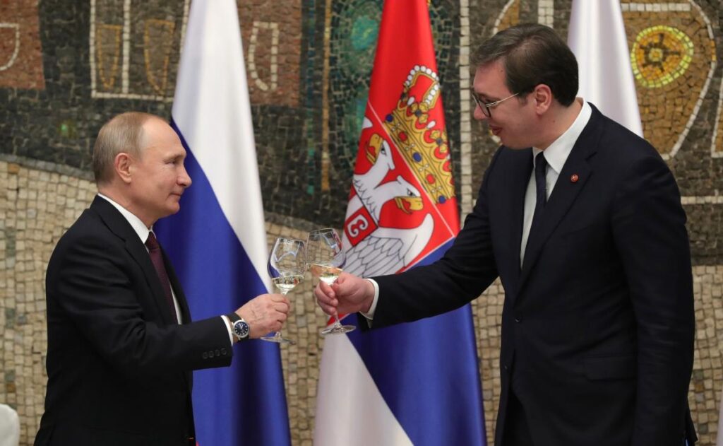 Serbia will receive T-72 tanks from Russia, confirmed the Serbian Defense Minister Nebojsa Stefanovic.  “Thirty modern T-72 tanks will arrive as part of the Vucic- Putin agreement reached in Sochi. They will significantly strengthen our military capabilities,” Stefanovic told Belgrade media, Free Europe Radio reports.serbi  He also said that in the future, they will work on equipping special units and intelligence.  The media reported that the first tanks from the Russian donation arrived in Serbia on October 28.  The donation is part of an agreement reached by Serbian President Aleksandar Vucic with Russian Defense Minister Sergei Shoigu in 2016. This agreement was later approved by the Russian President, Vladimir Putin.  The donation also includes six MiG-29 fighter jets and 30 BRDM-2 reconnaissance armoured vehicles.  In 2019, the Serbian Ministry of Defense rejected the request of the Balkan Service of Radio Free Europe to provide a copy of the donation agreement.  The Ministry of Defense said at the time that the agreement “contains foreign secret data, is data entrusted to the Republic of Serbia by another state, with the obligation to keep them a secret”.